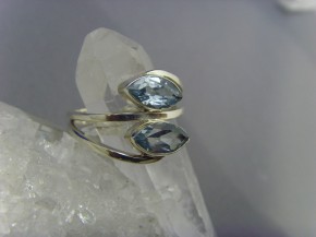 Blautopas - Ring / 925'er Silber / Navettenform
