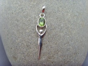 Peridot - Anhänger / Symbol:Göttin / 925'er Silber